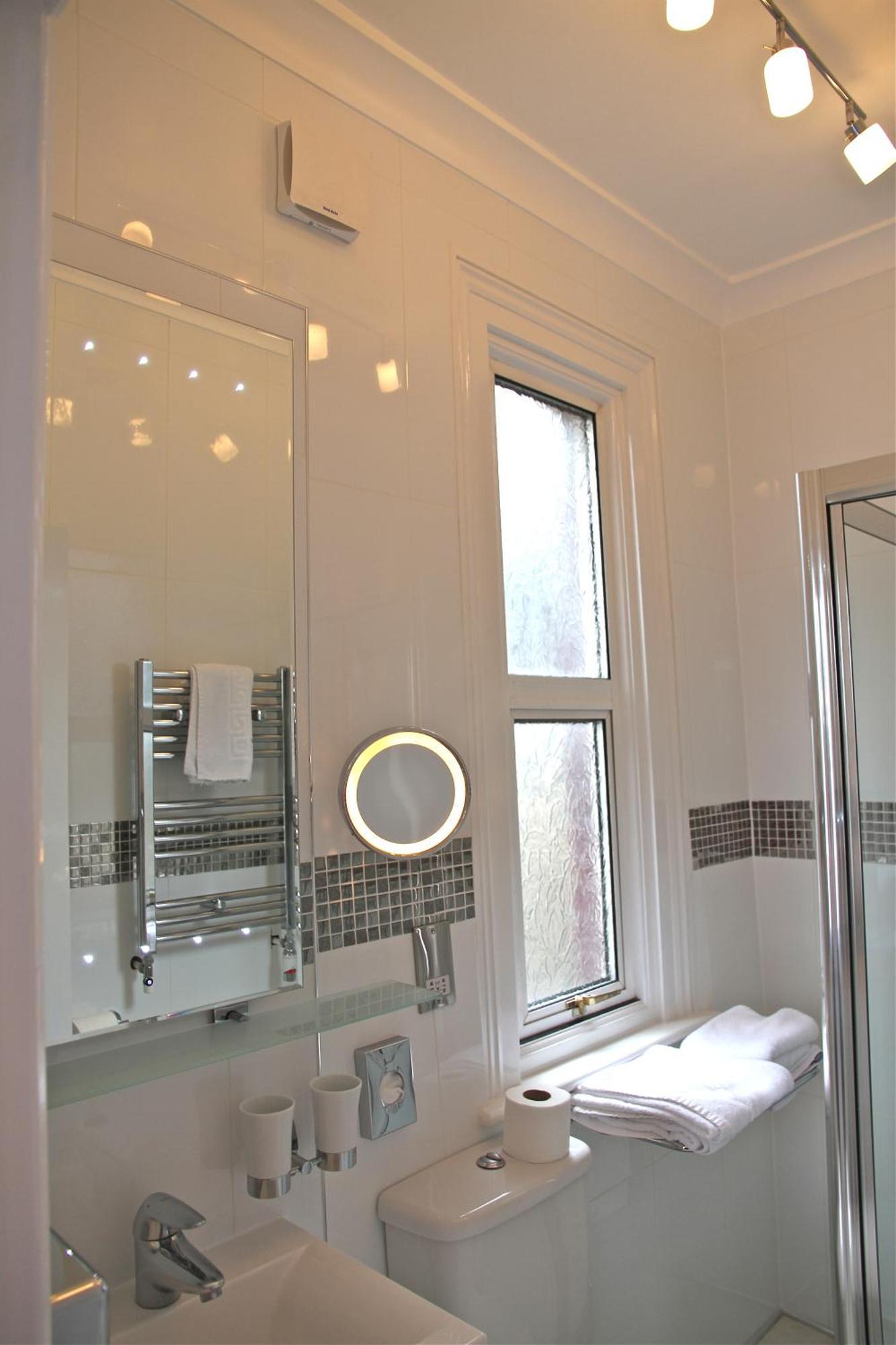 Crompton Guest House Hounslow Esterno foto