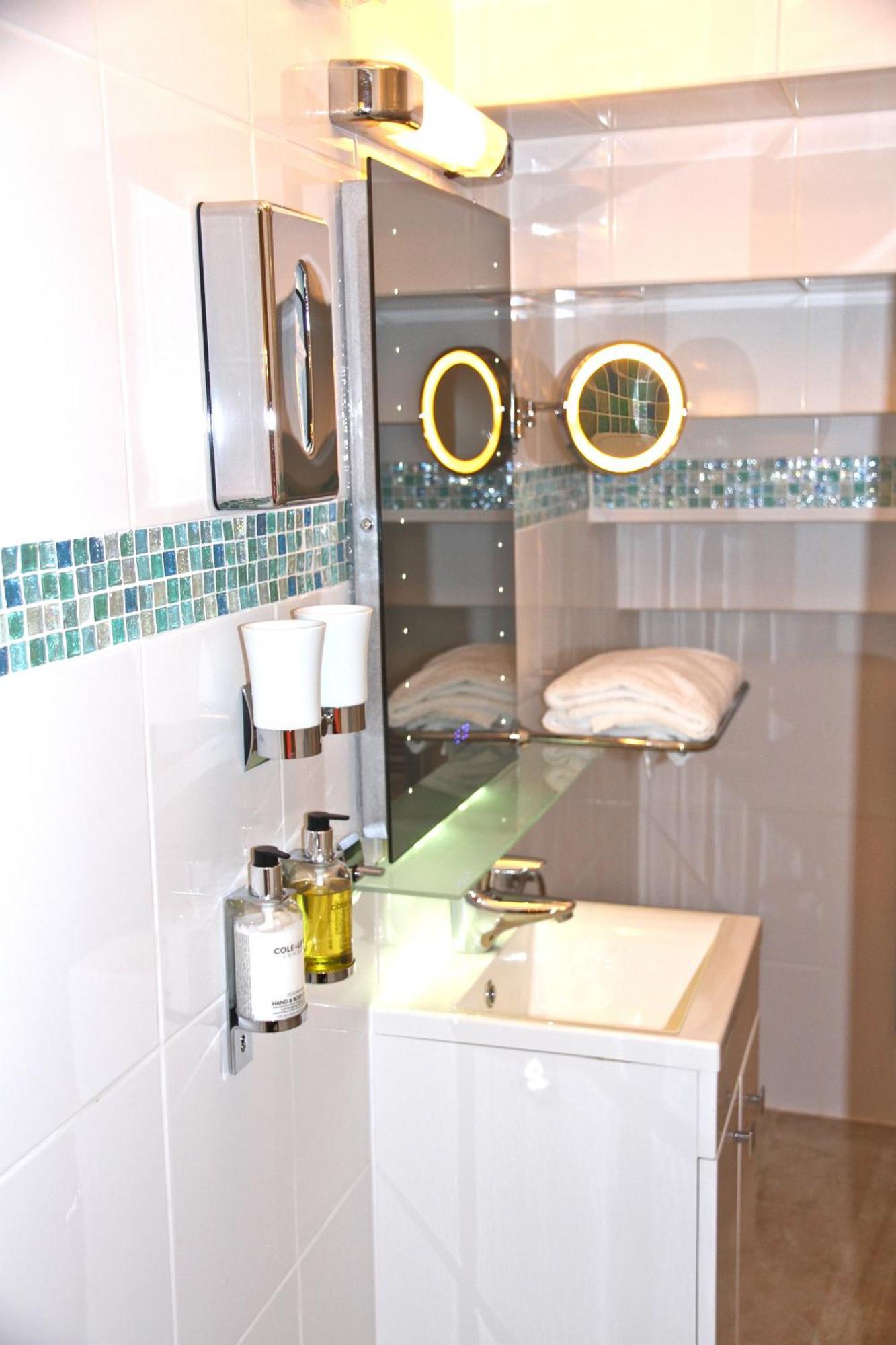Crompton Guest House Hounslow Esterno foto