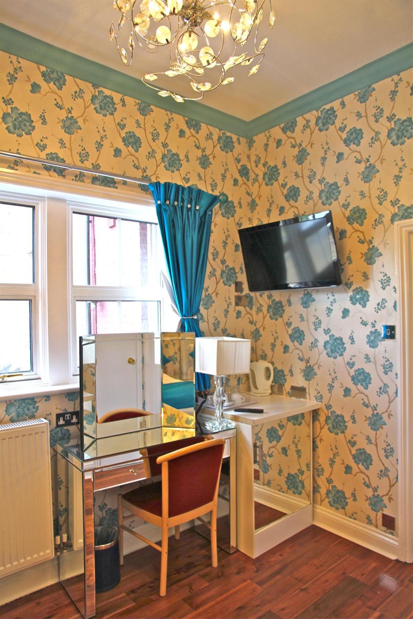 Crompton Guest House Hounslow Esterno foto
