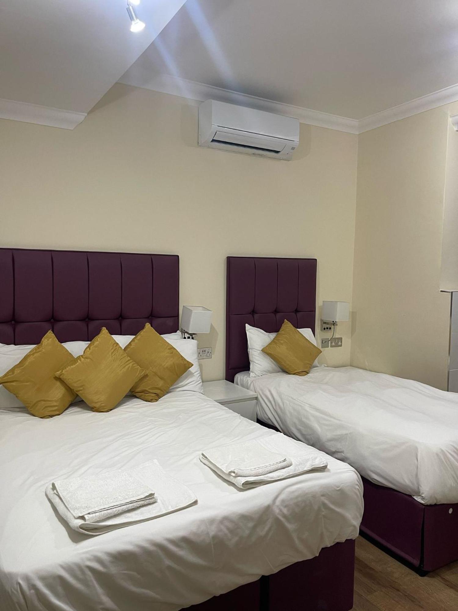 Crompton Guest House Hounslow Esterno foto