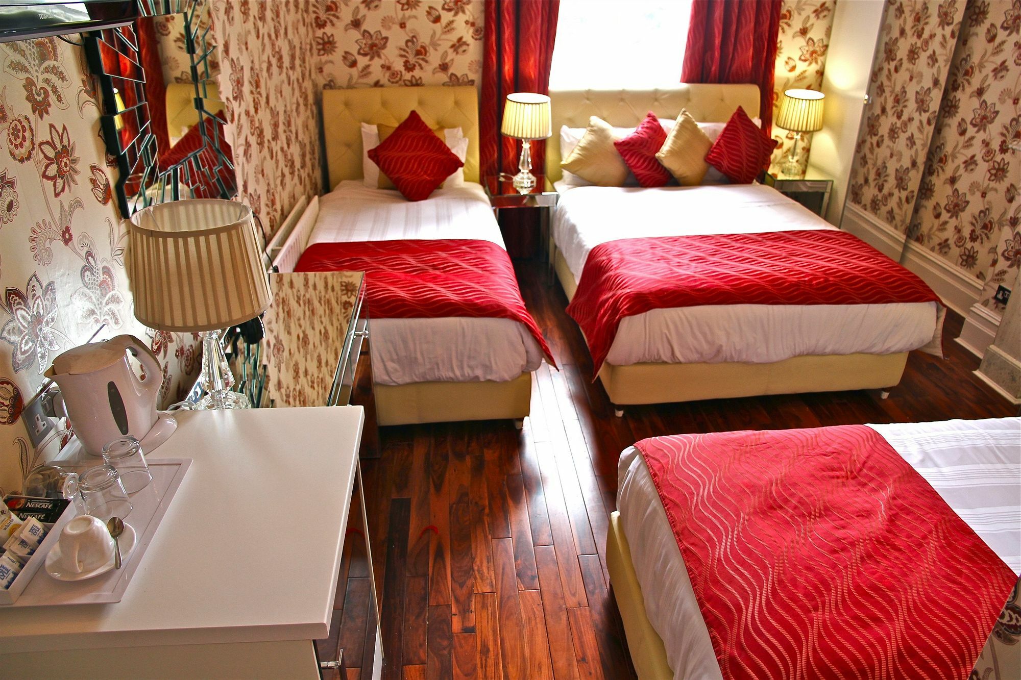 Crompton Guest House Hounslow Esterno foto