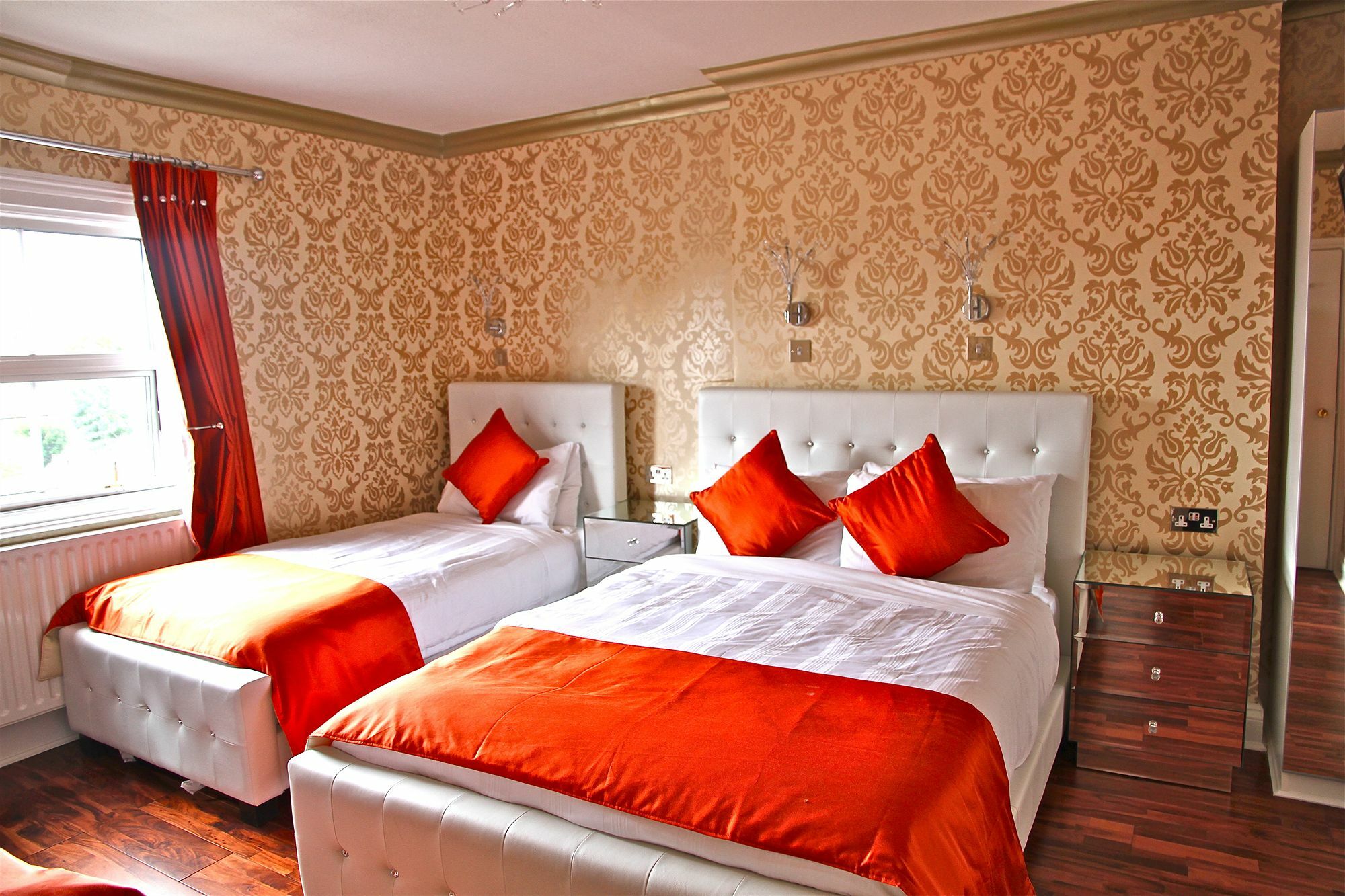 Crompton Guest House Hounslow Esterno foto