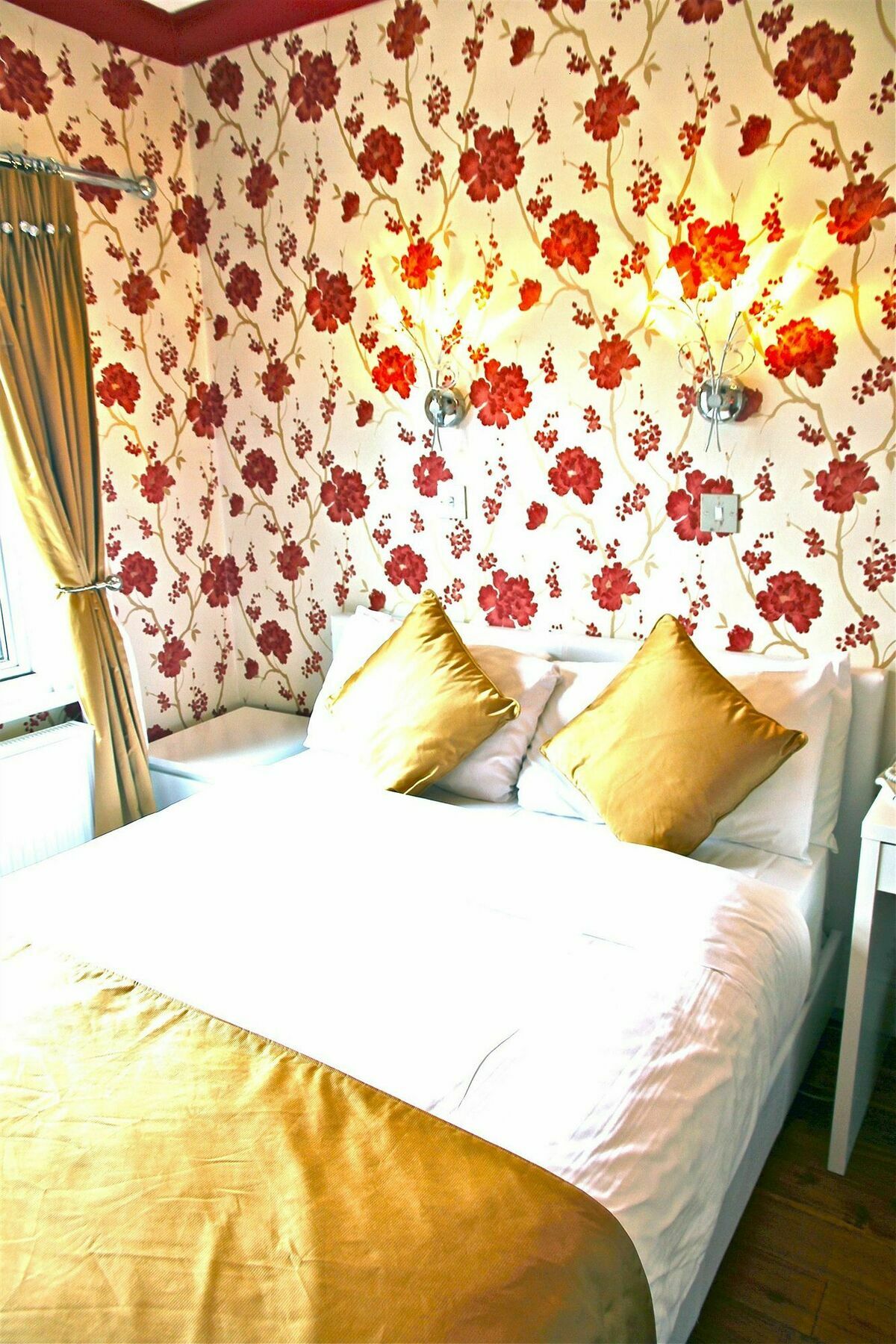 Crompton Guest House Hounslow Esterno foto