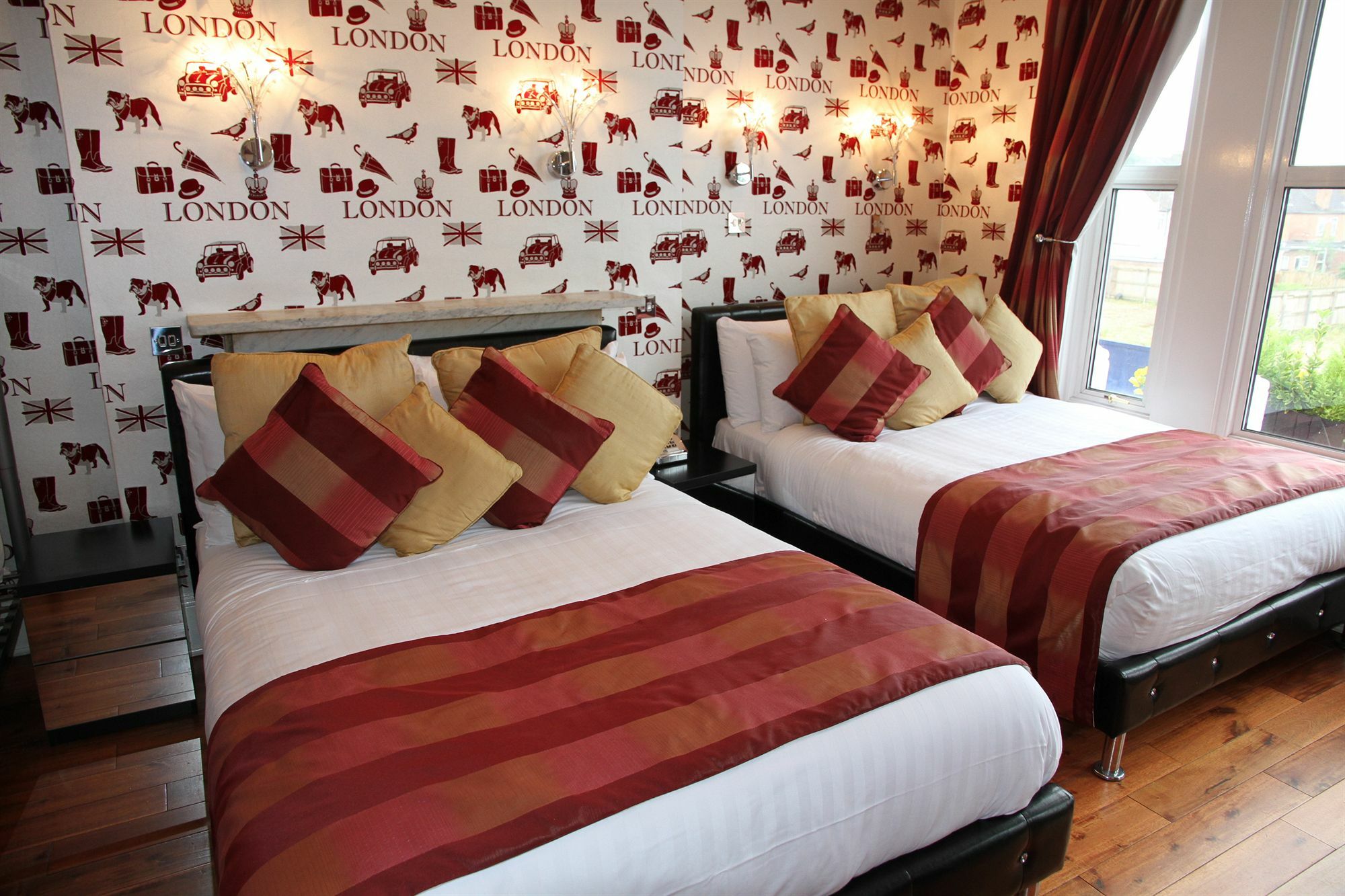 Crompton Guest House Hounslow Esterno foto